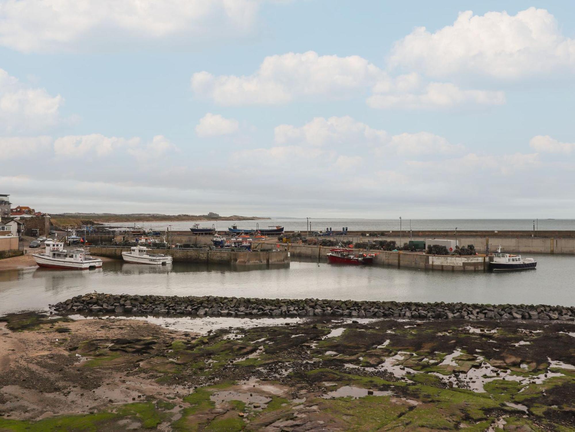 The Little Boathouse Villa Seahouses Exterior photo